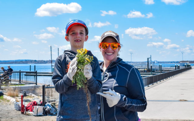 Spectacle Family Volunteer Cleanup